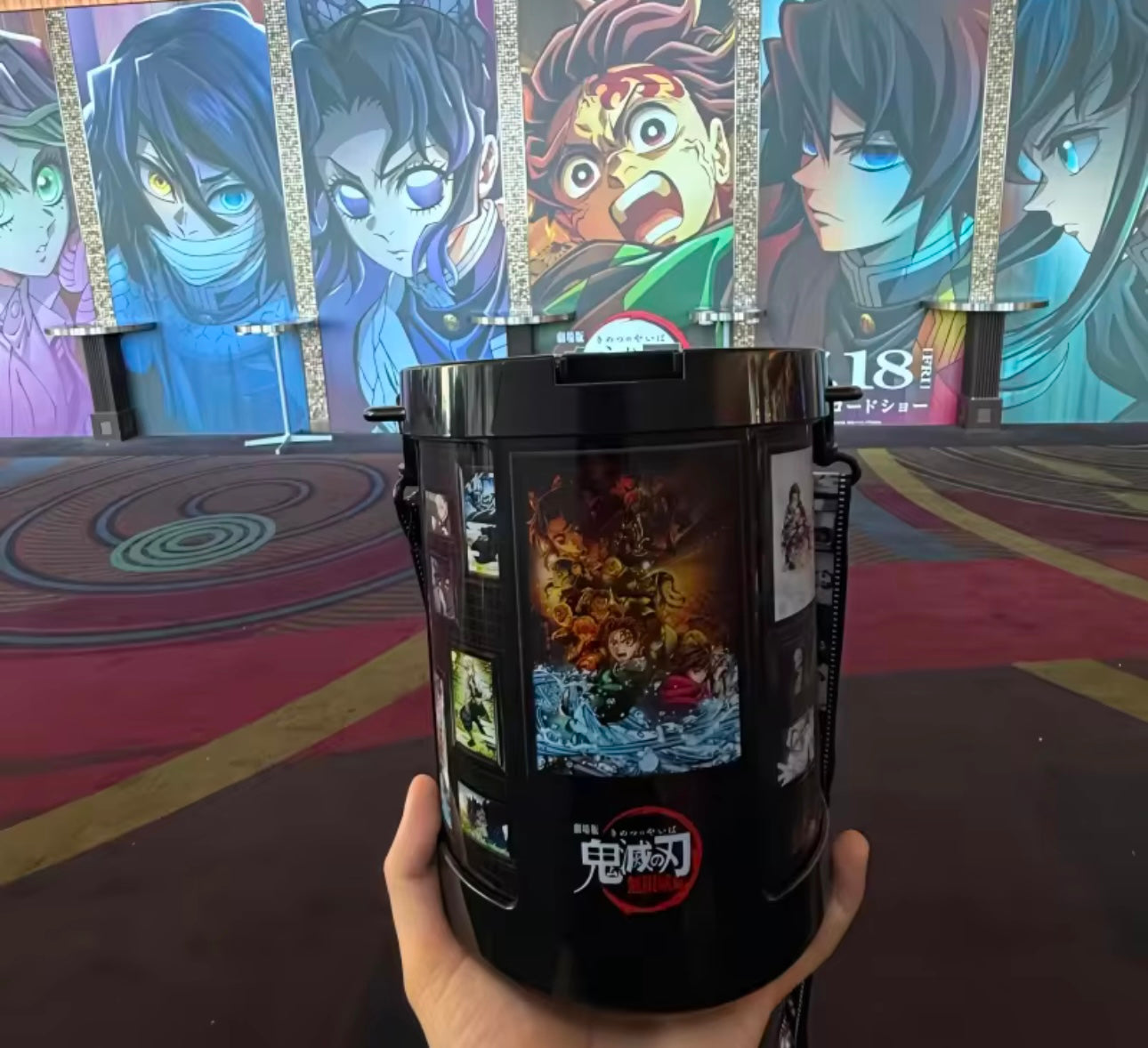 PALOMERA DEMON SLAYER: Kimetsu No Yaiba - Castillo Infinito (Edición Limitada Japonesa 2025) - Accesorios