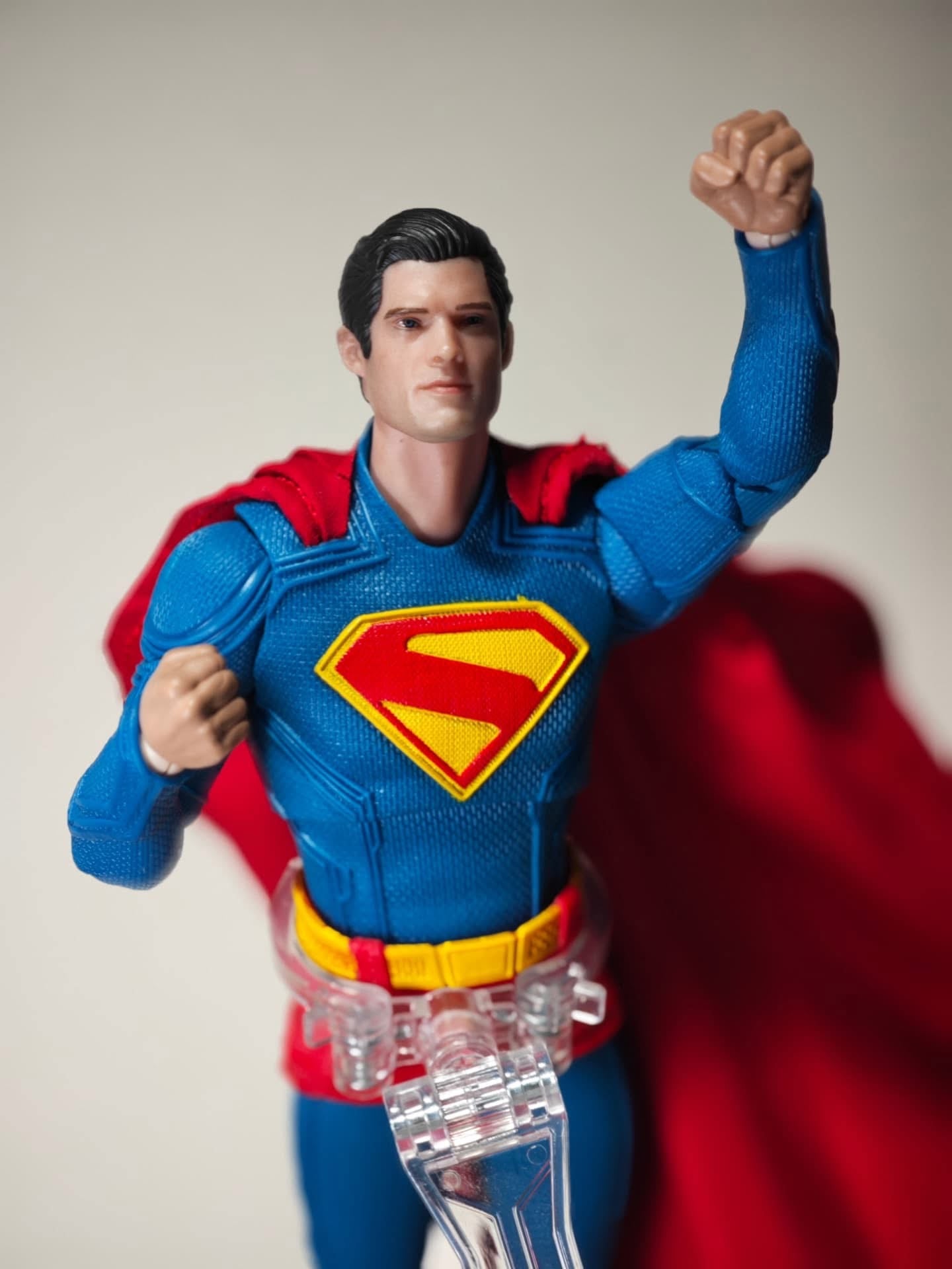 SUPERMAN (con Krypto) (versión Deluxe) - Figura Coleccionable