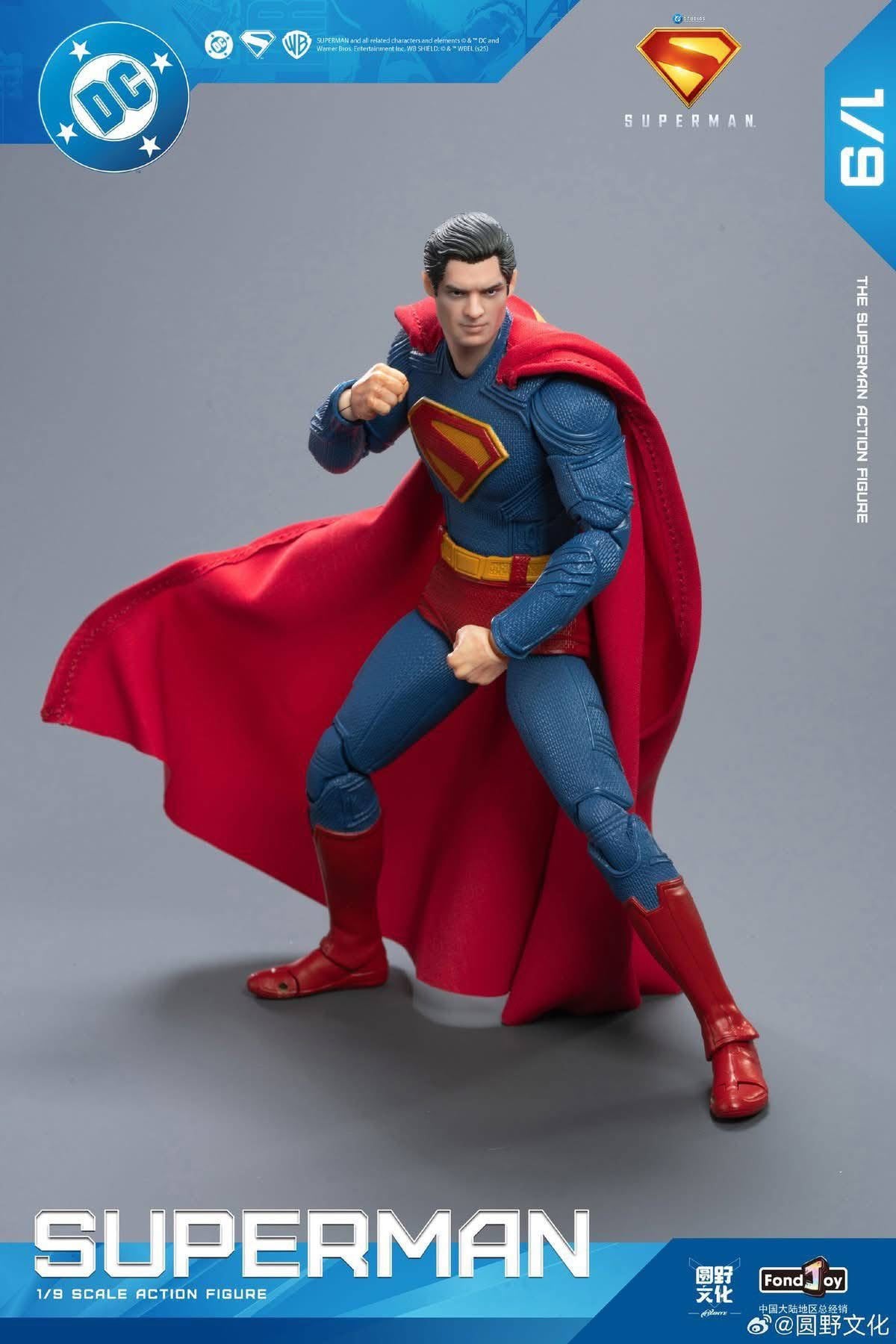 SUPERMAN (con Krypto) (versión Deluxe) - Figura Coleccionable