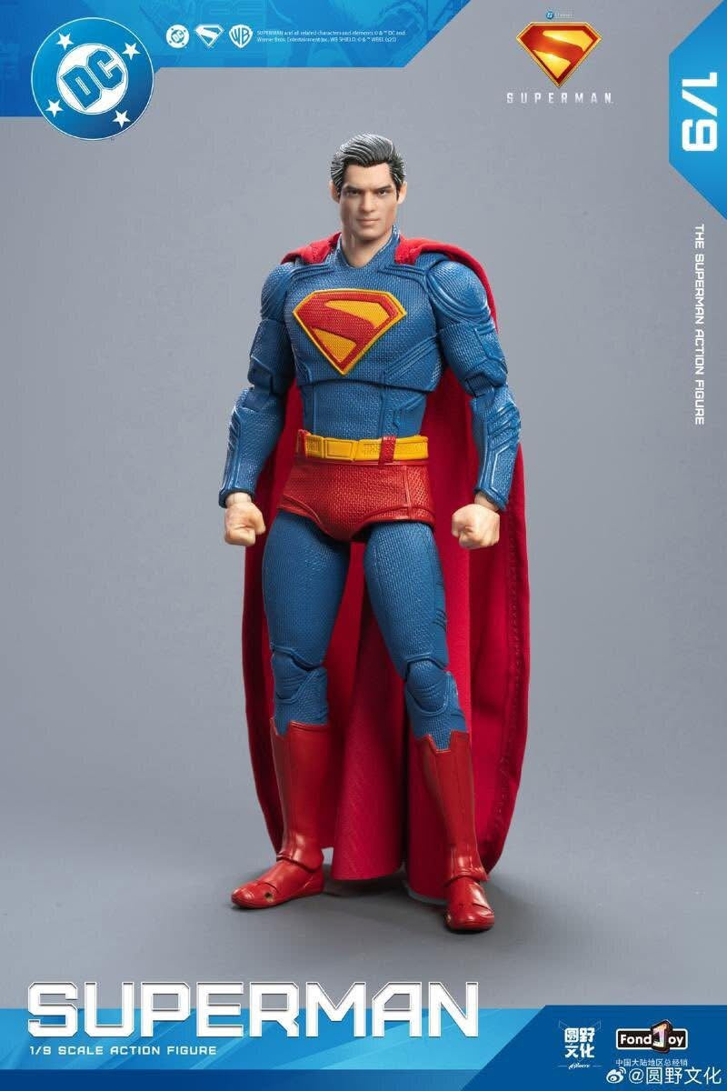 SUPERMAN (con Krypto) (versión Deluxe) - Figura Coleccionable