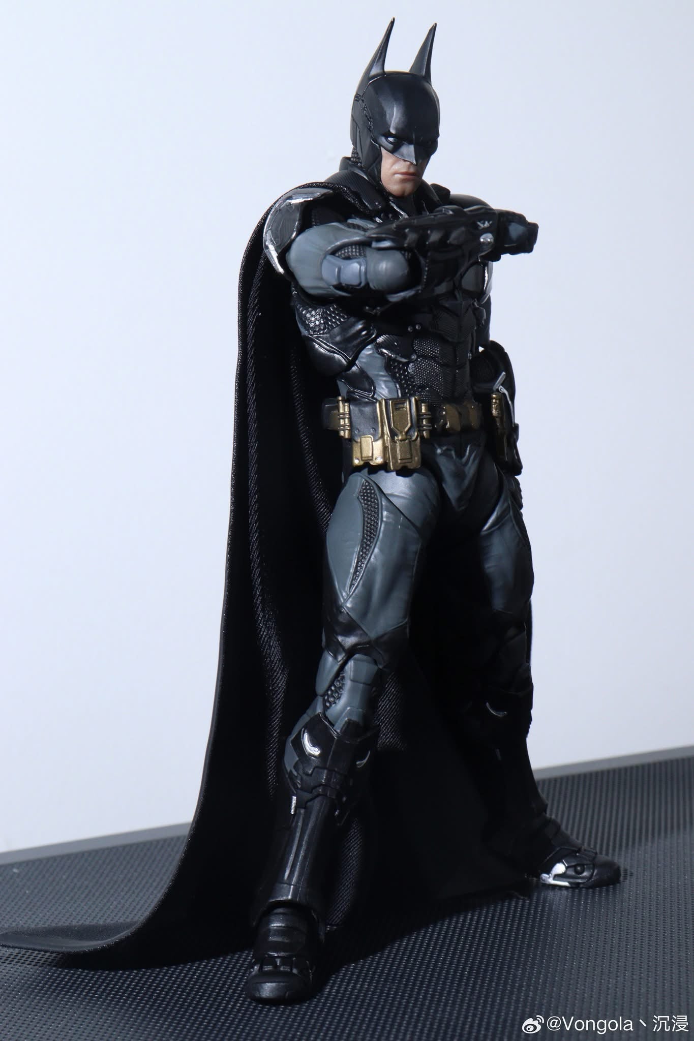 BATMAN - Arkham Knight V8.04 - LPZZ DC001 - Figura Coleccionable