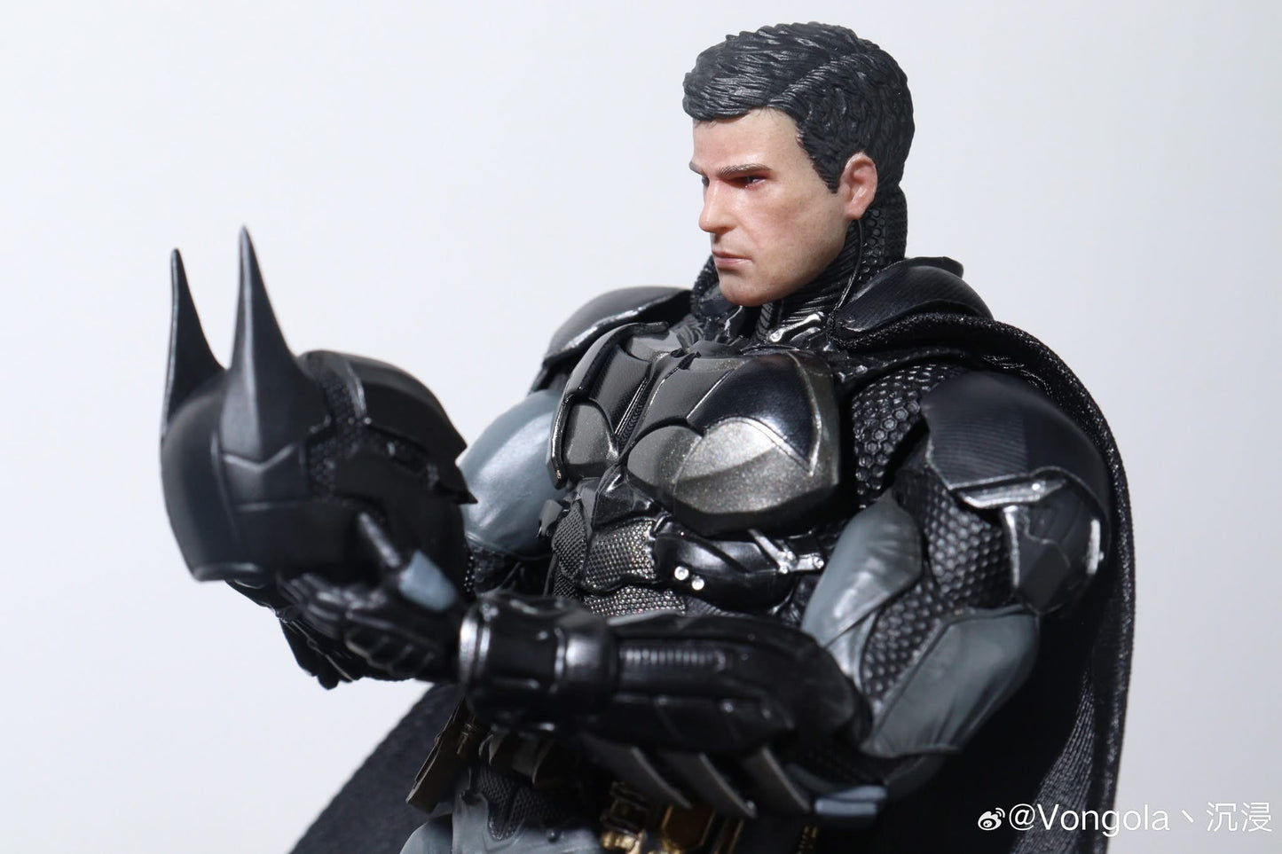 BATMAN - Arkham Knight V8.04 - LPZZ DC001 - Figura Coleccionable