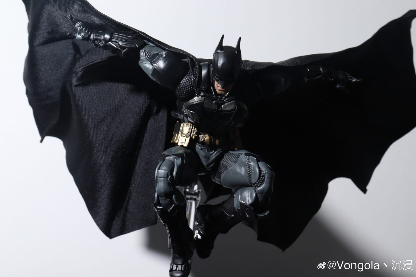 BATMAN - Arkham Knight V8.04 - LPZZ DC001 - Figura Coleccionable
