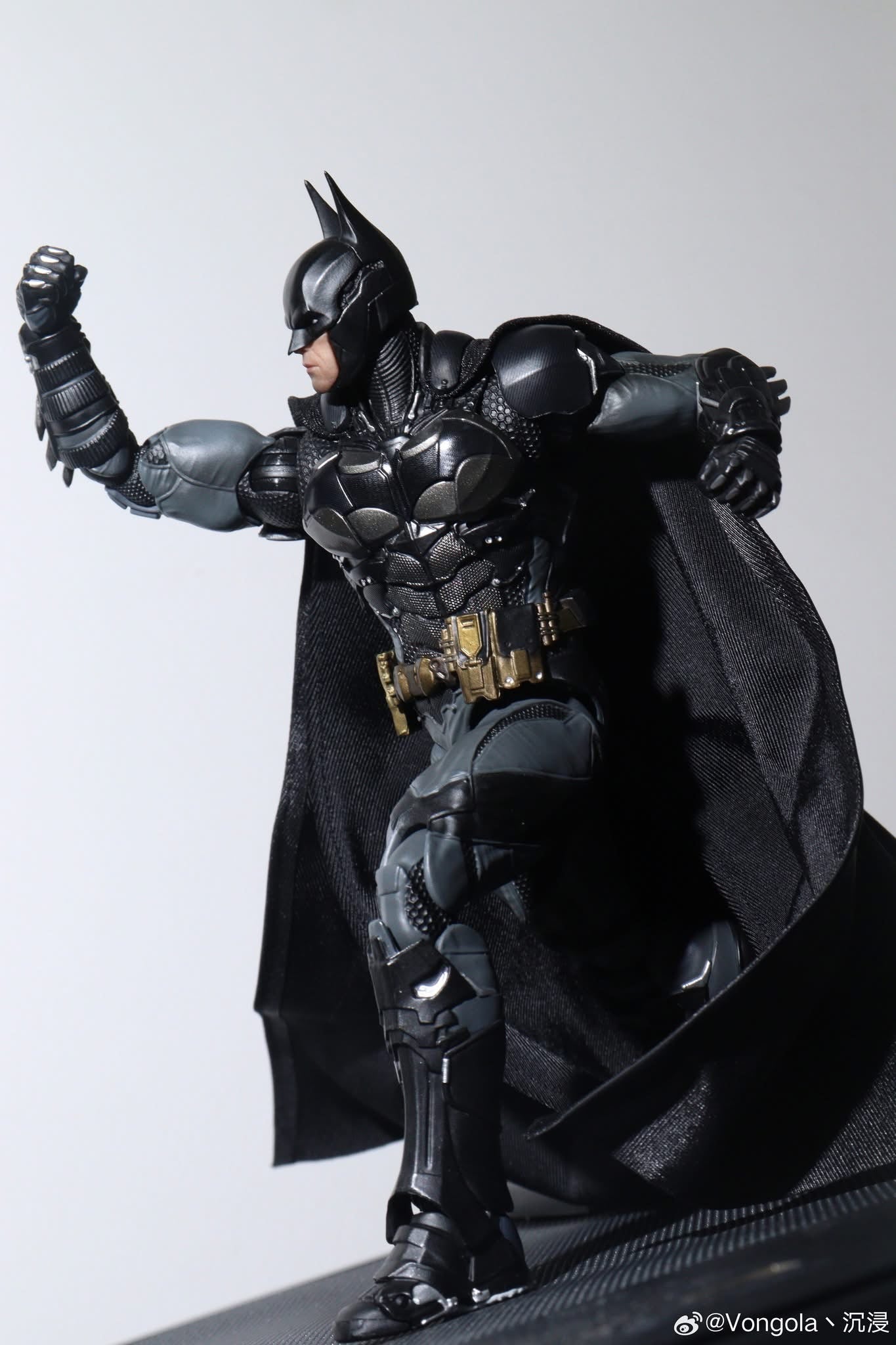 BATMAN - Arkham Knight V8.04 - LPZZ DC001 - Figura Coleccionable