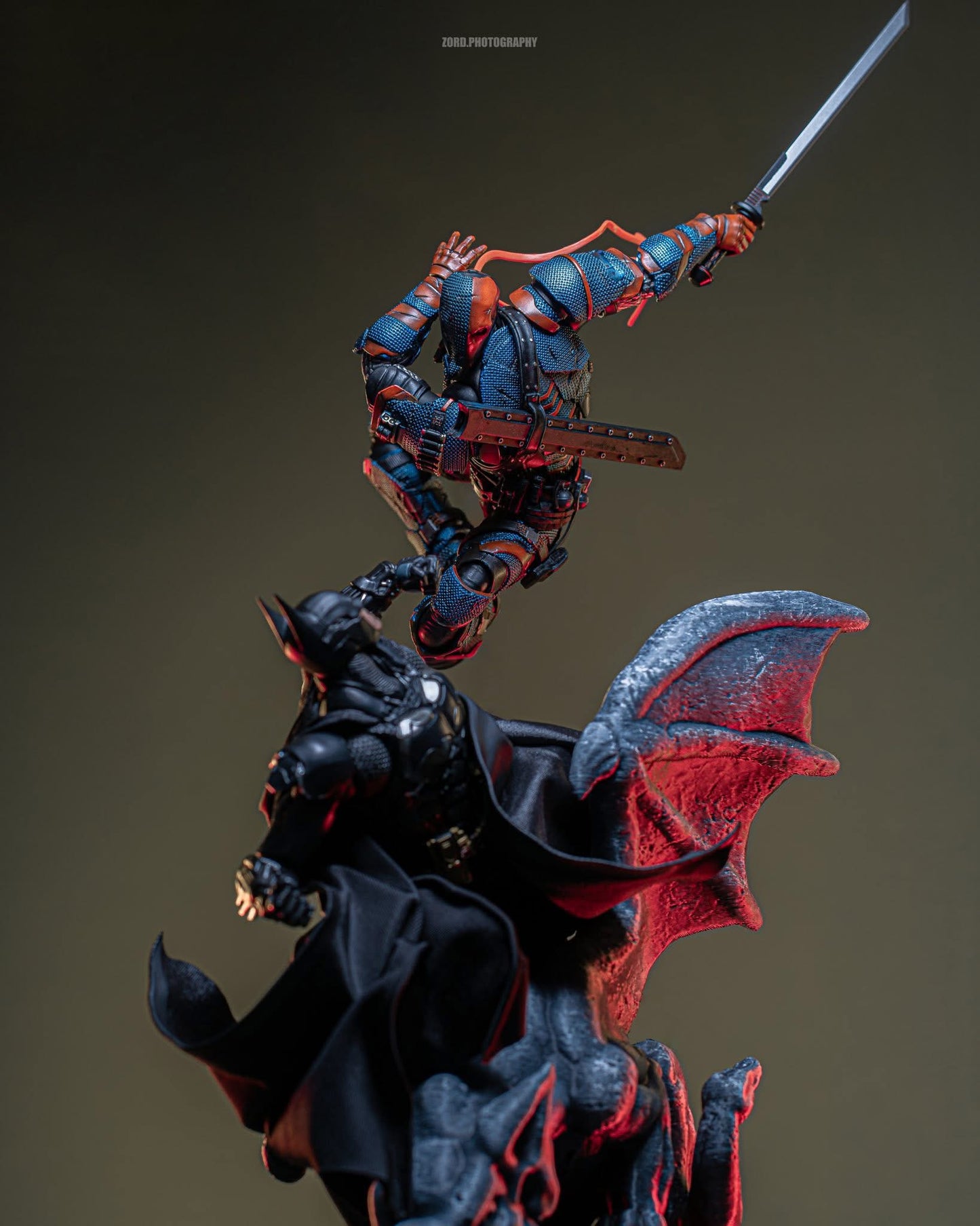 DEATHSTROKE - Batman: Arkham Knight - LPZZ DC002 - Figura Coleccionable