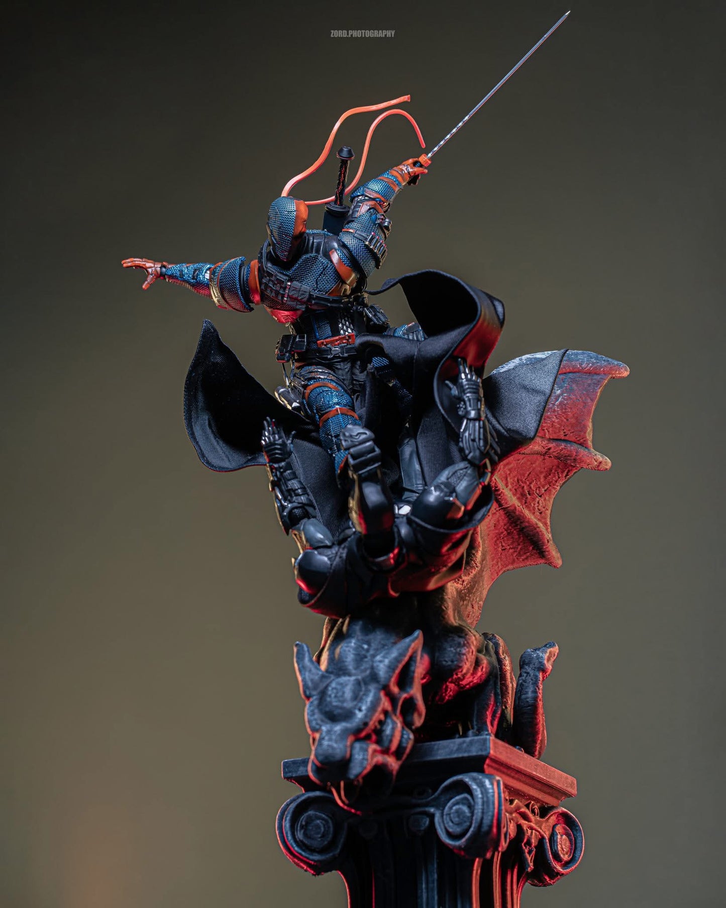 DEATHSTROKE - Batman: Arkham Knight - LPZZ DC002 - Figura Coleccionable