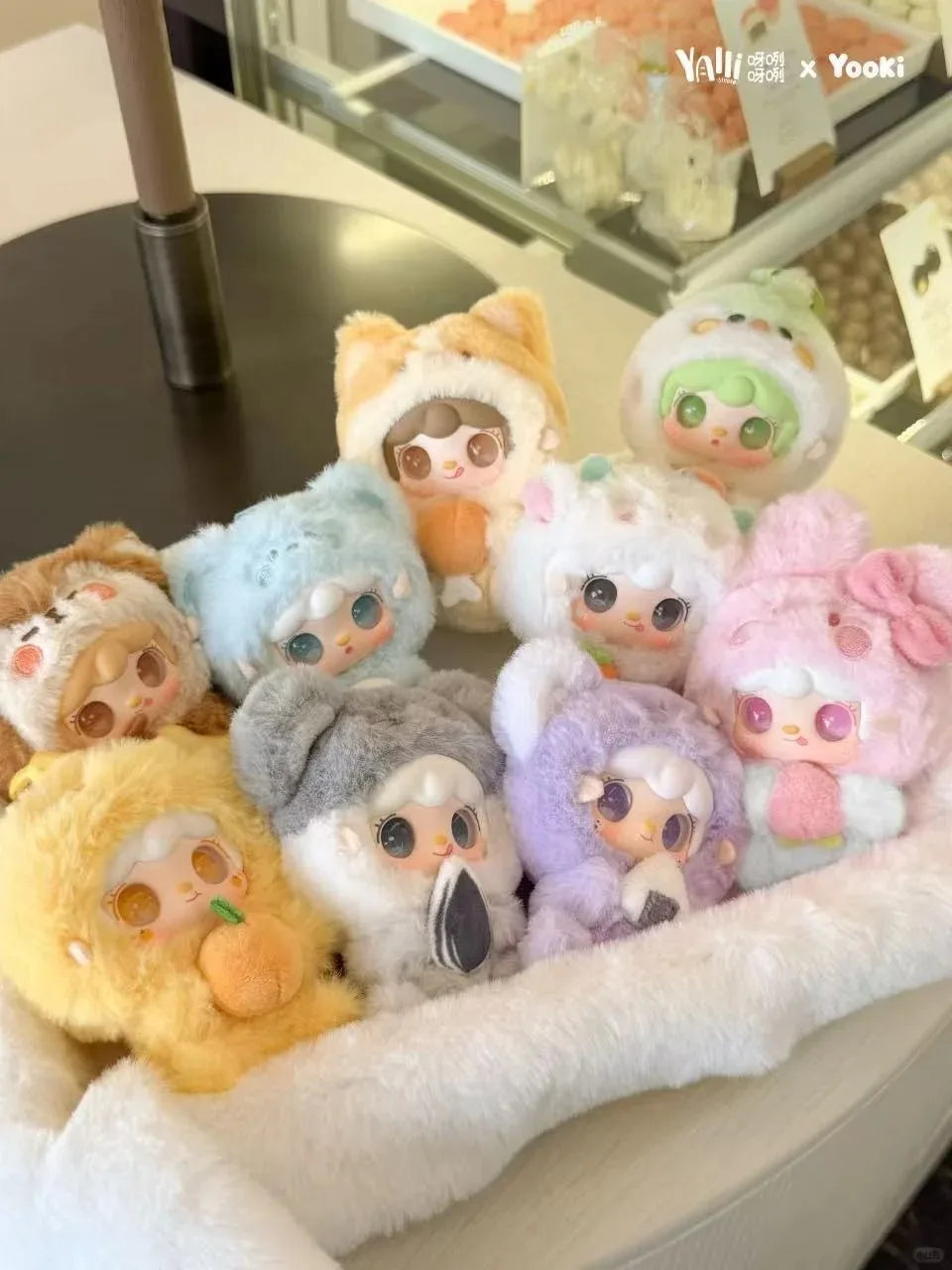 YOOKI V10 (con olor) - Gourmet Restaurant Serie - Peluche Coleccionable / Caja Misteriosa