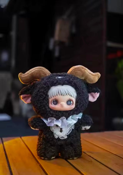 MAYMEI - Dark Forest Series - Colgante de Peluche / Caja Misteriosa (PEDIDO)