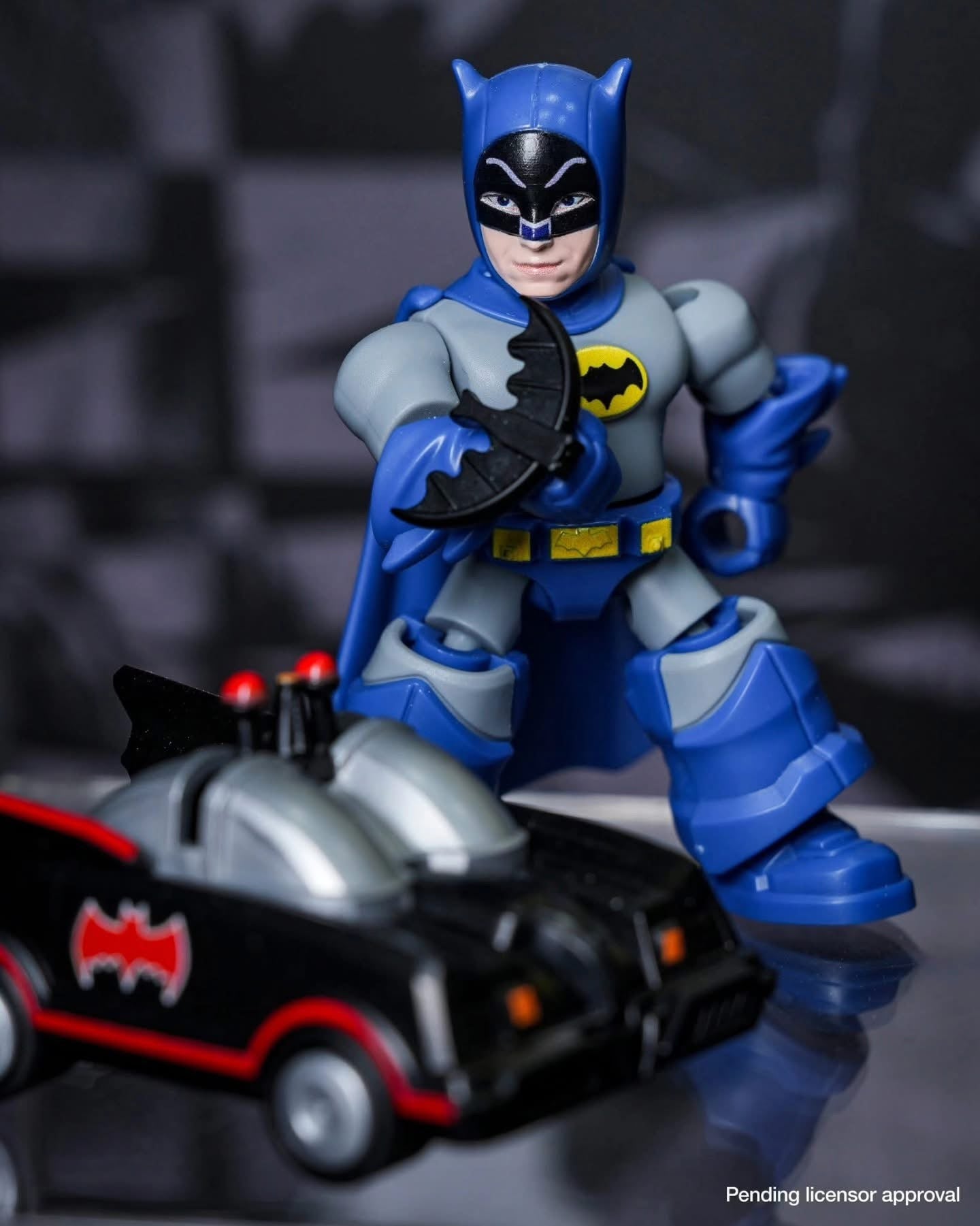 DC BATMAN DEFENDER Version 01 - Legendary Batman Assemble - Model Kits Blokees - Figura Coleccionable / Caja Misteriosa