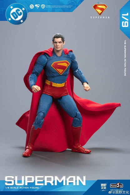 SUPERMAN (con Krypto) (versión Deluxe) - Figura Coleccionable