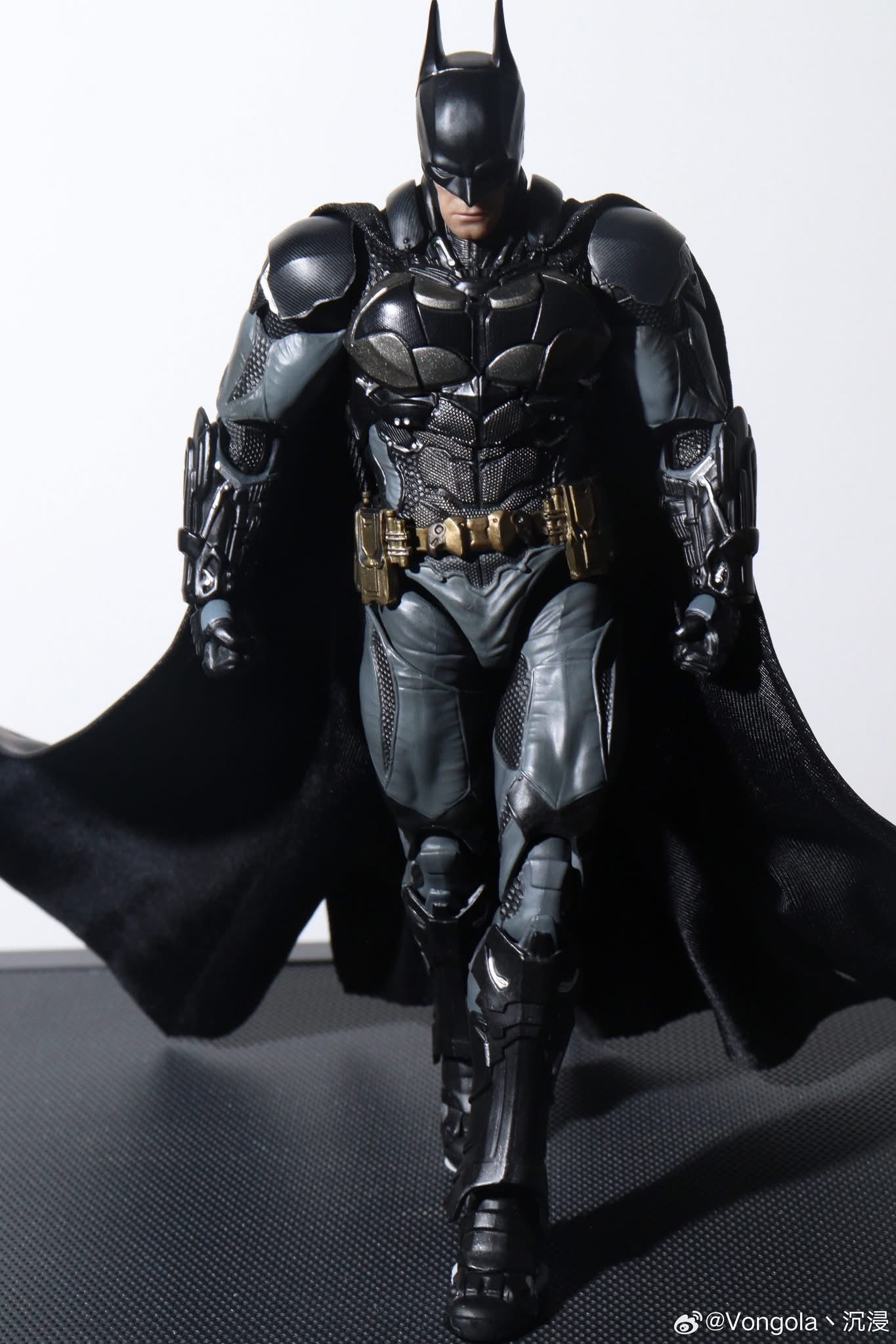 BATMAN - Arkham Knight V8.04 - LPZZ DC001 - Figura Coleccionable