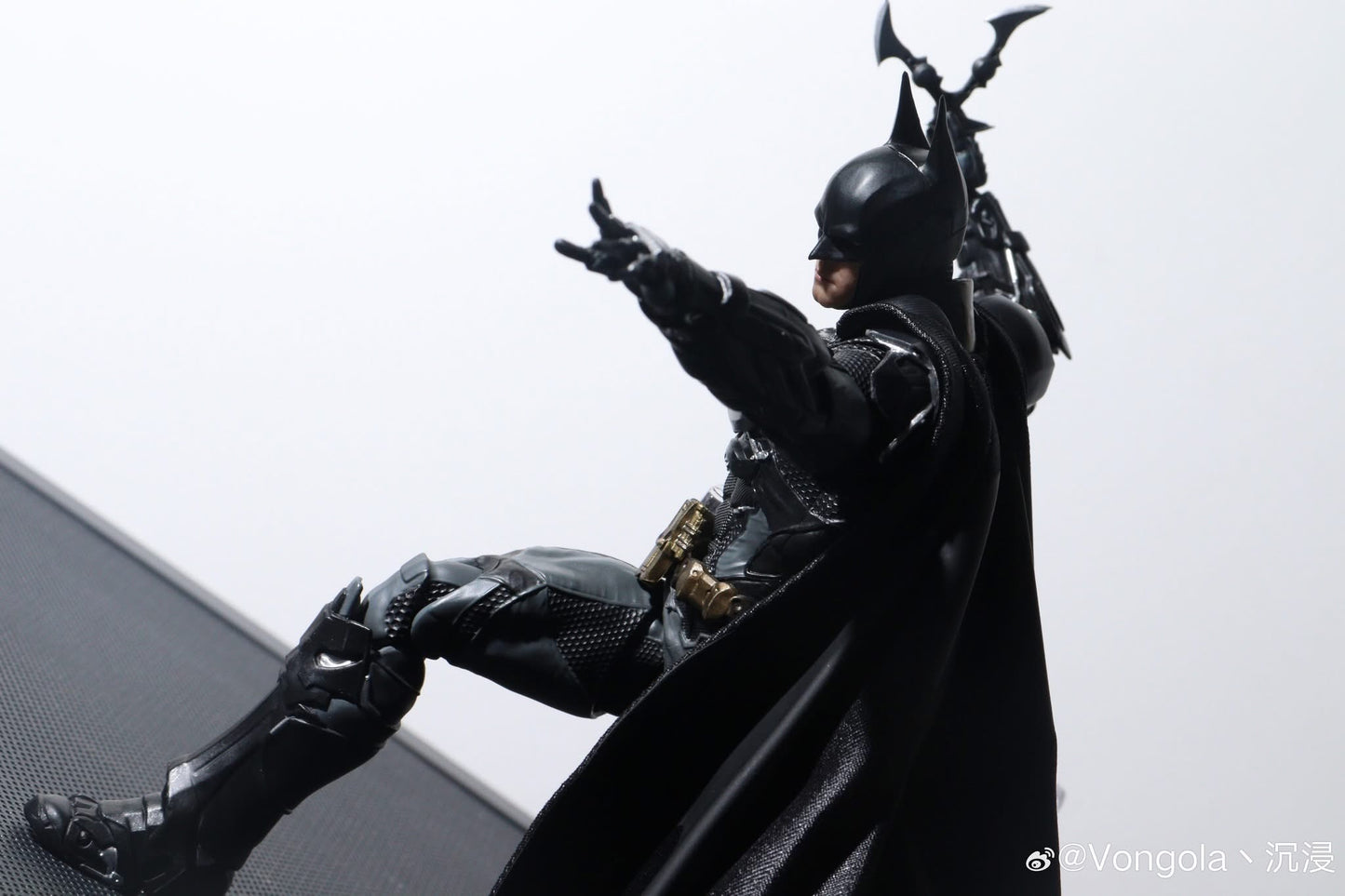BATMAN - Arkham Knight V8.04 - LPZZ DC001 - Figura Coleccionable