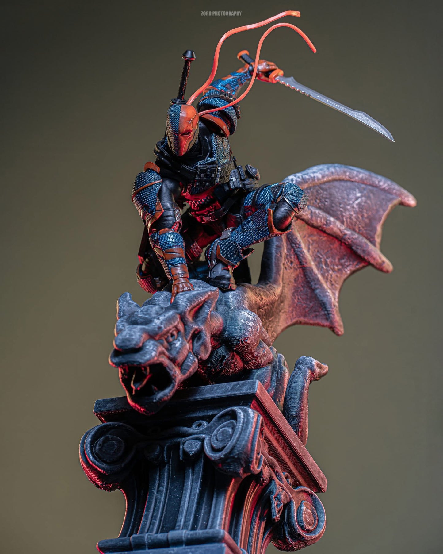 DEATHSTROKE - Batman: Arkham Knight - LPZZ DC002 - Figura Coleccionable