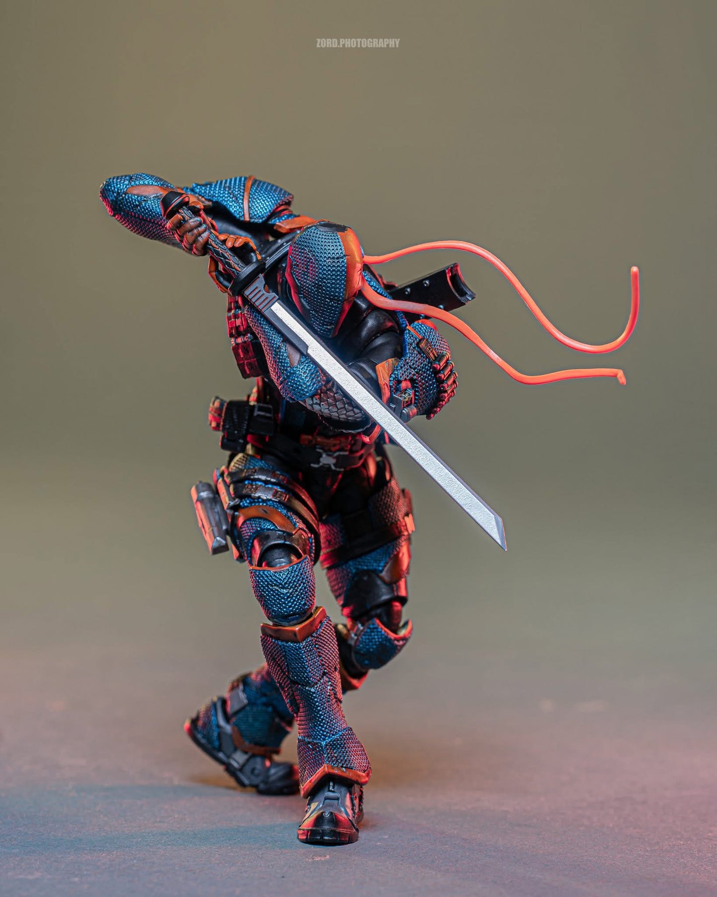 DEATHSTROKE - Batman: Arkham Knight - LPZZ DC002 - Figura Coleccionable