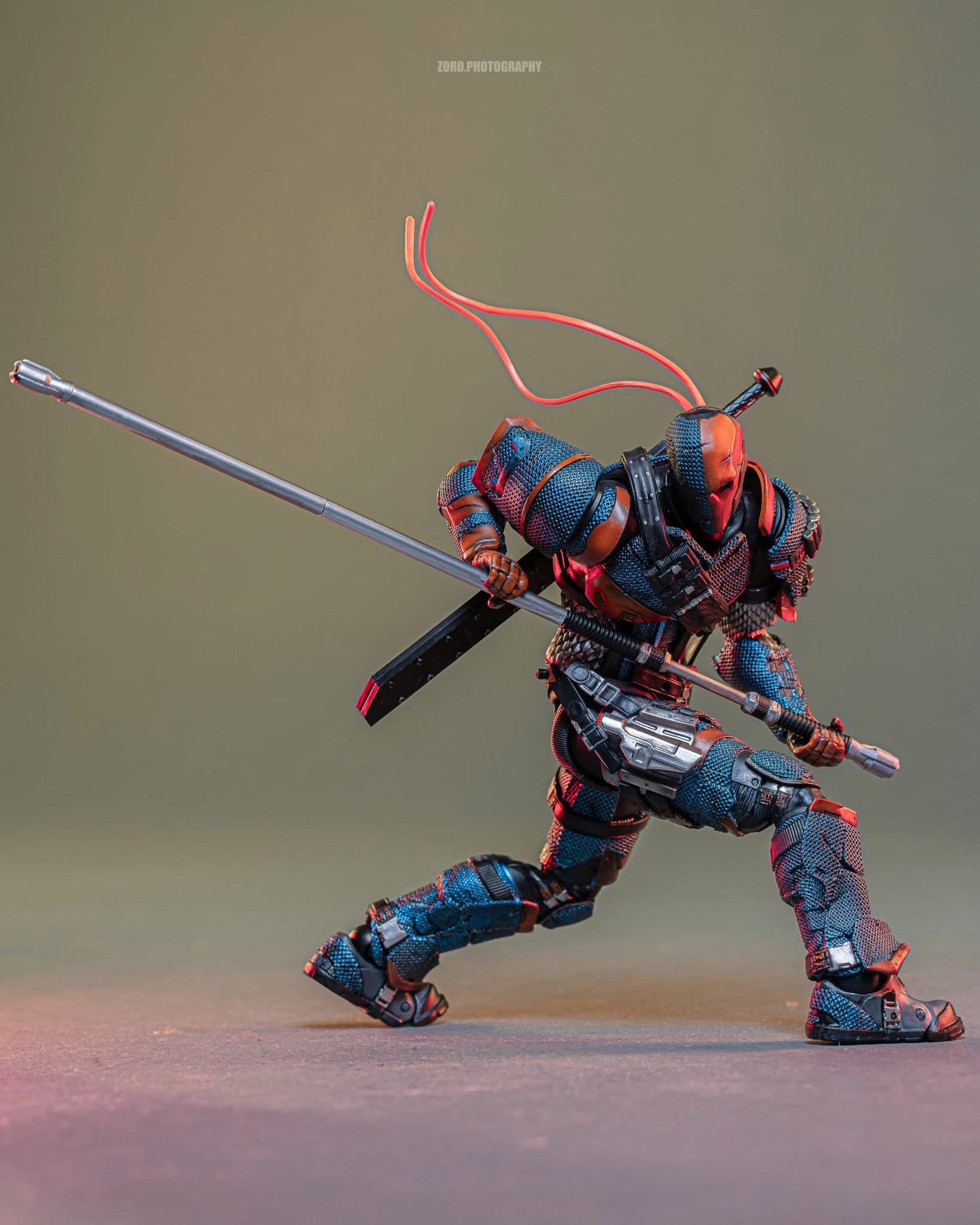 DEATHSTROKE - Batman: Arkham Knight - LPZZ DC002 - Figura Coleccionable
