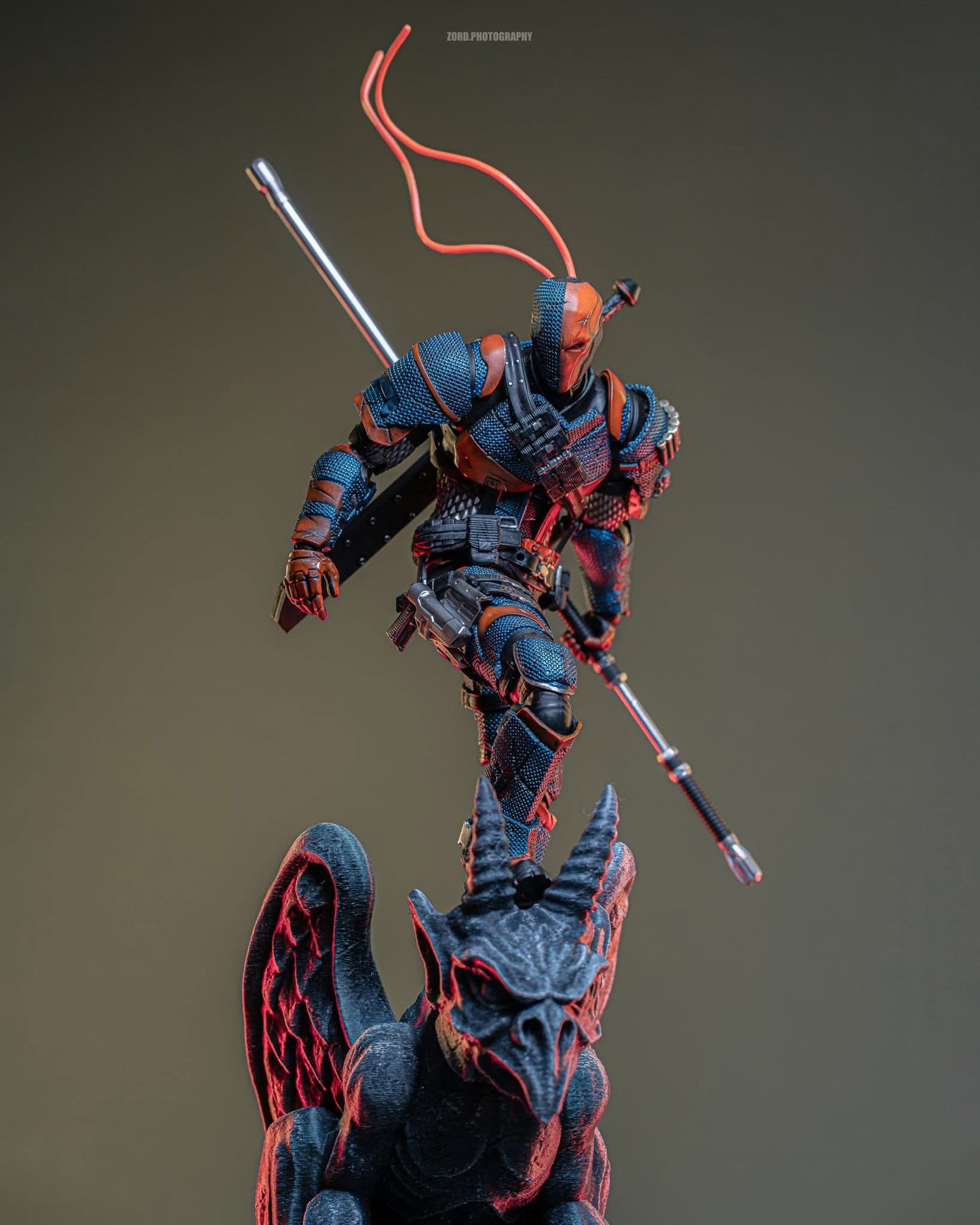 DEATHSTROKE - Batman: Arkham Knight - LPZZ DC002 - Figura Coleccionable